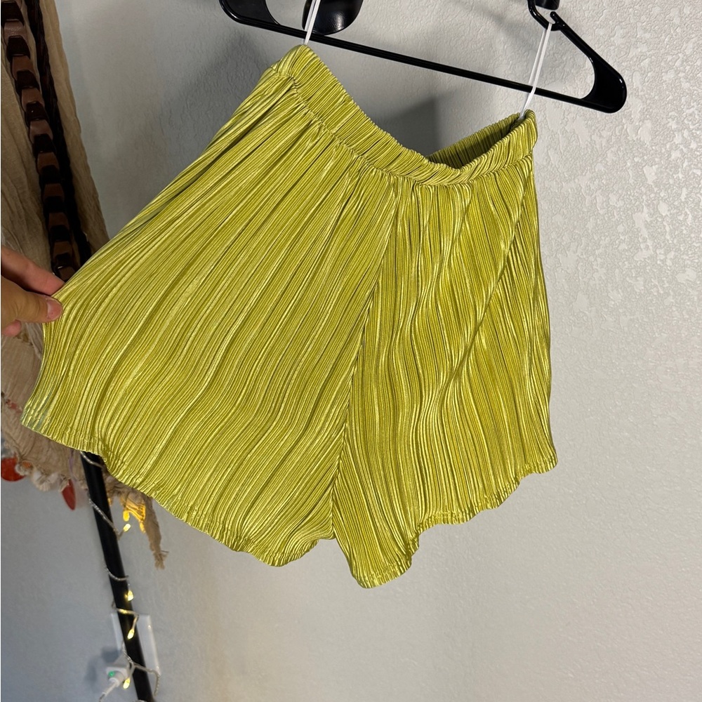 Pleated Lime Green Short